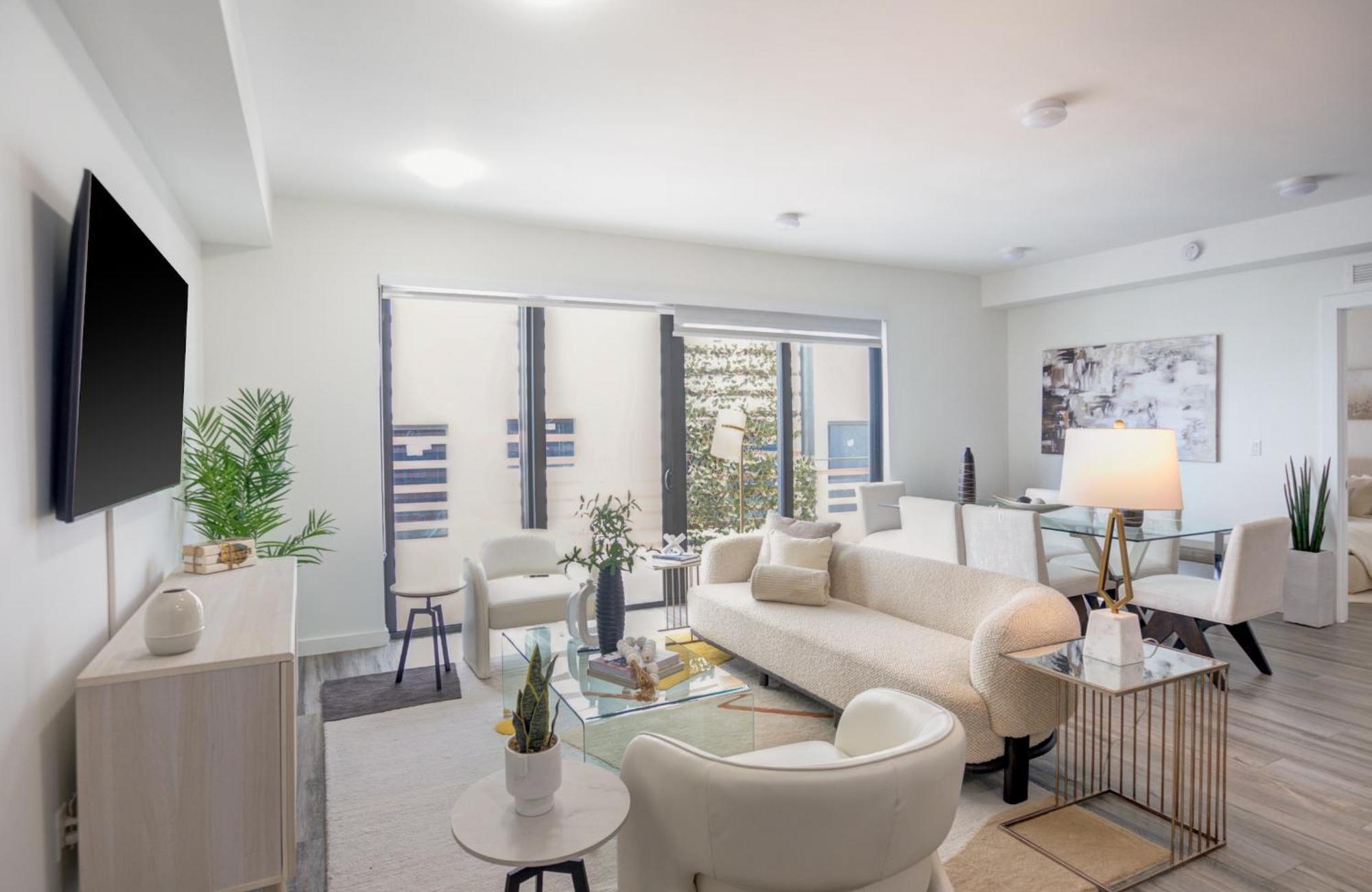 Modern 3br Ph With Rooftop Plunge Pool In Appartamento Miami