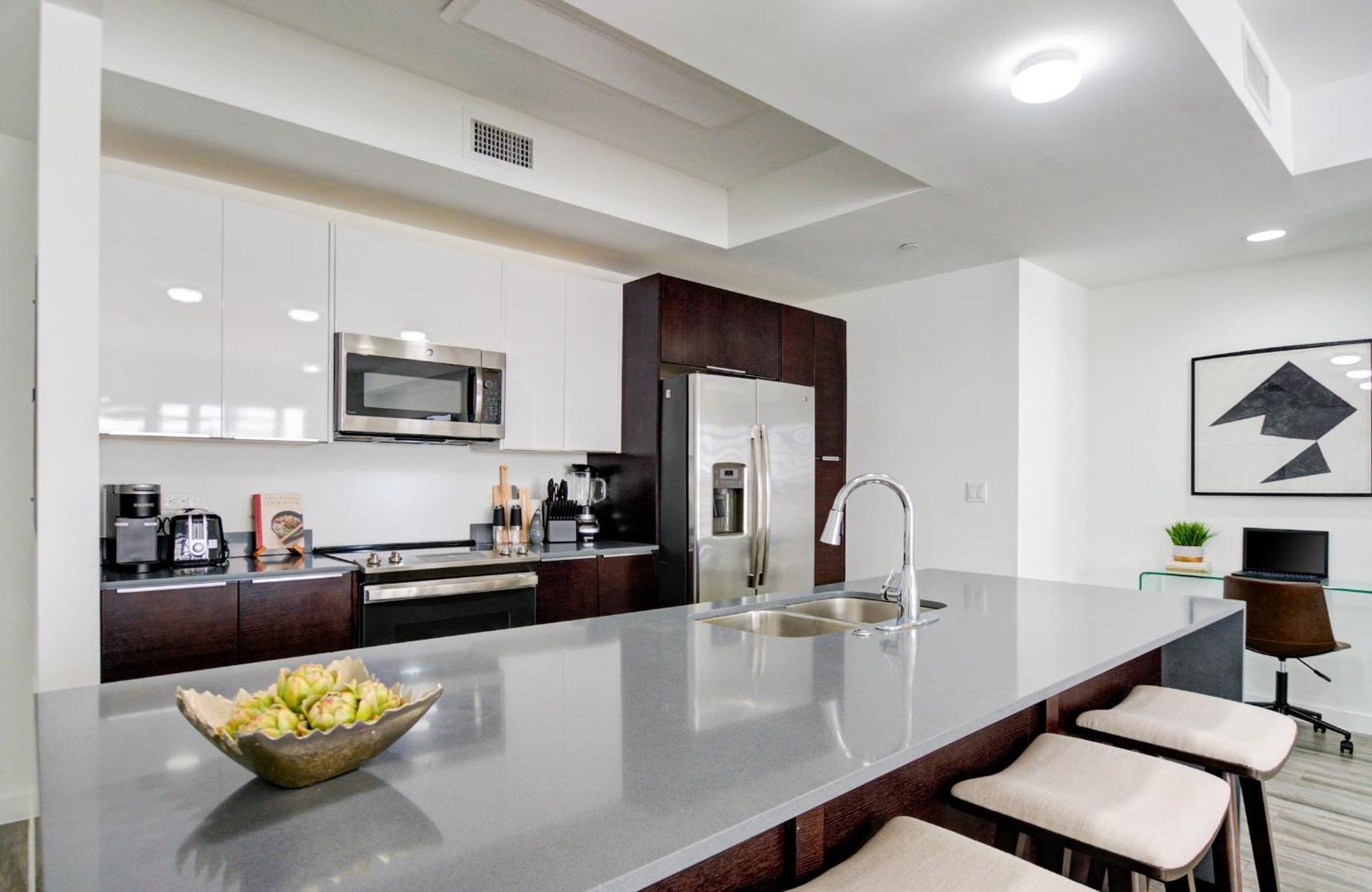 Modern 3br Ph With Rooftop Plunge Pool In Appartamento *